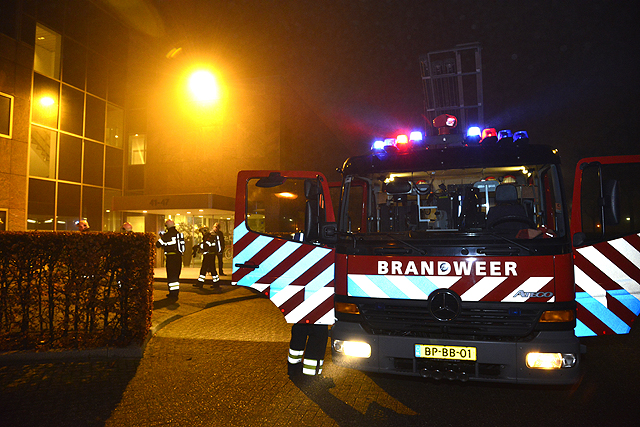 2013/314/GB 20131211 001 Aanzegging brandgerucht Pr Mauritslaan.jpg